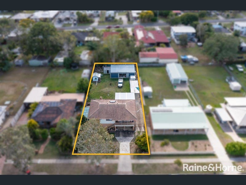 16 Michels Street, Ripley — photo 1 of 5