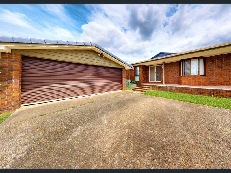 11 Evander Street, Sunnybank Hills — photo 1 of 5