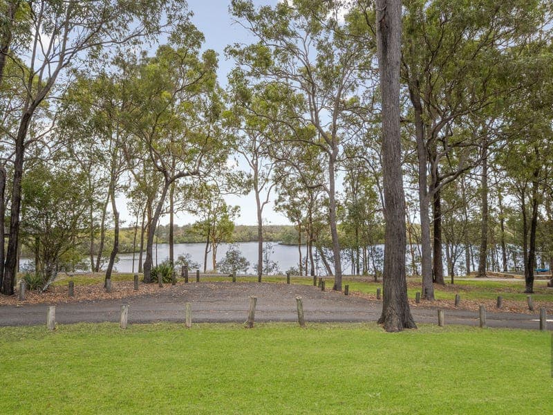 22 Warburton Street, Murrumba Downs — photo 1 of 5