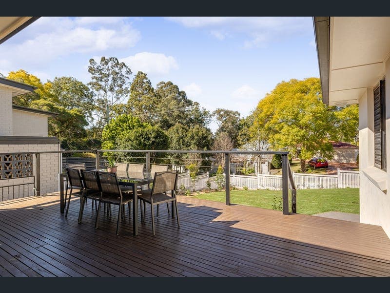 9 Fairholme Street, Mount Lofty — photo 1 of 5