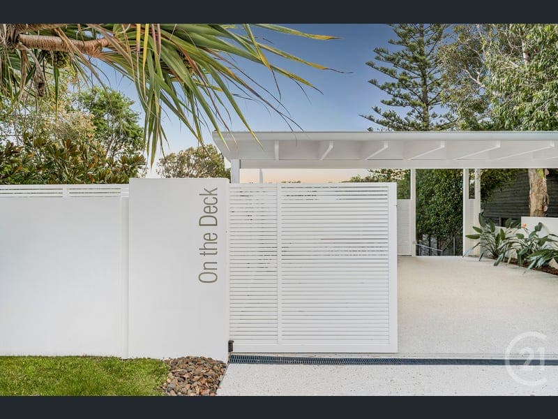 20 Adams Street, Sunshine Beach — photo 1 of 5