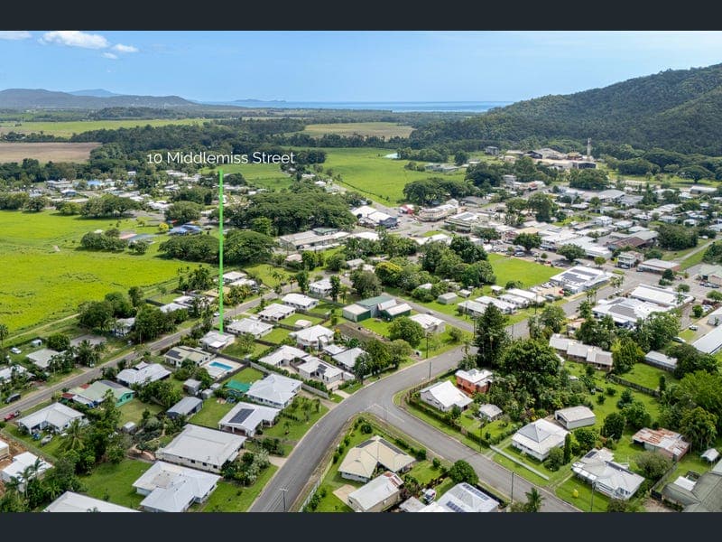 10 Middlemiss Street, Mossman — photo 1 of 5