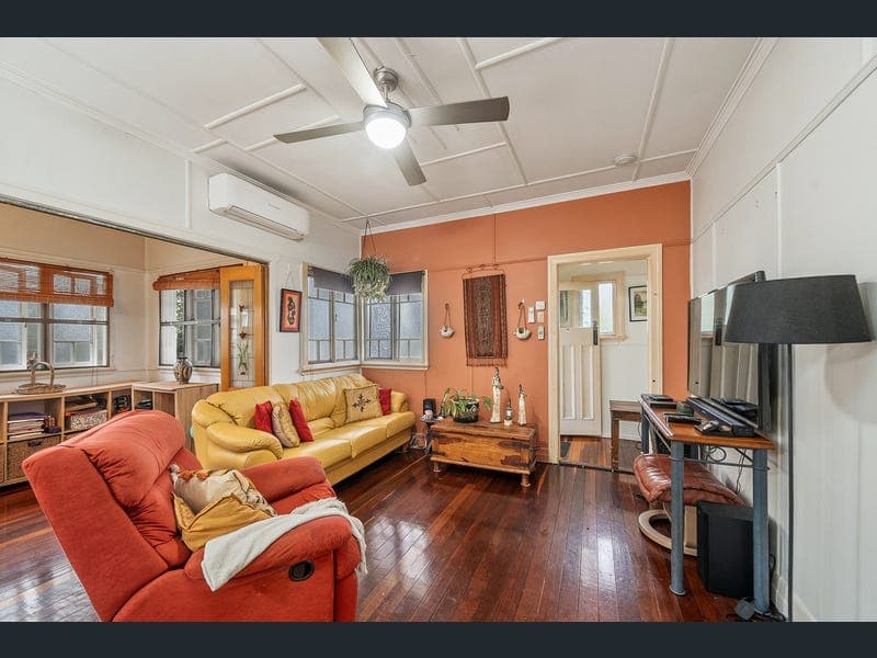 23 Buckland Road, Nundah — photo 1 of 5