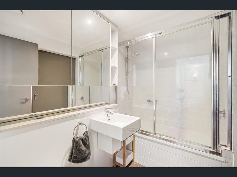 889/43 Hercules Street, Hamilton — photo 1 of 5