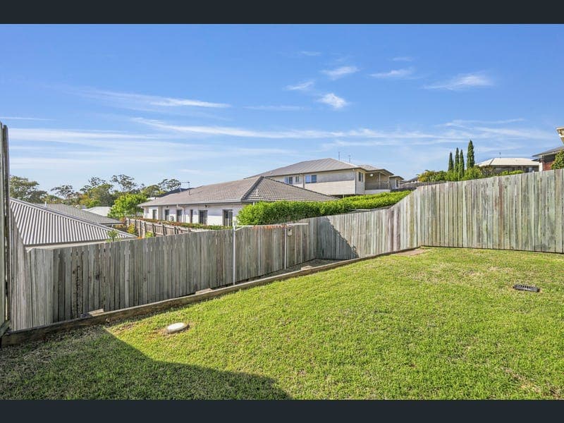 1/6 Reserve Road, Cranley — photo 1 of 5