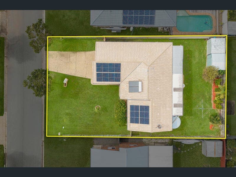 8 Oramba Street, Currimundi — photo 1 of 5