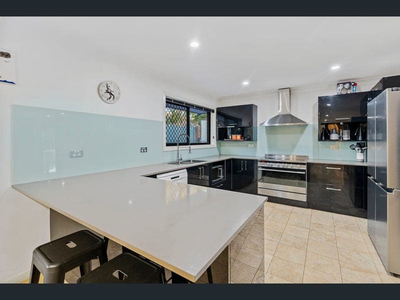18 Brompton Street, Alexandra Hills — photo 1 of 5
