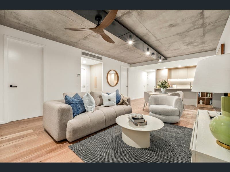 204/27 Lorne Street, Alderley — photo 1 of 5