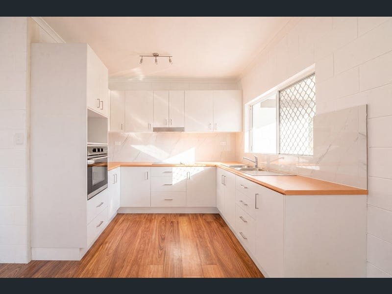 10 Arizona Crescent, White Rock — photo 1 of 5