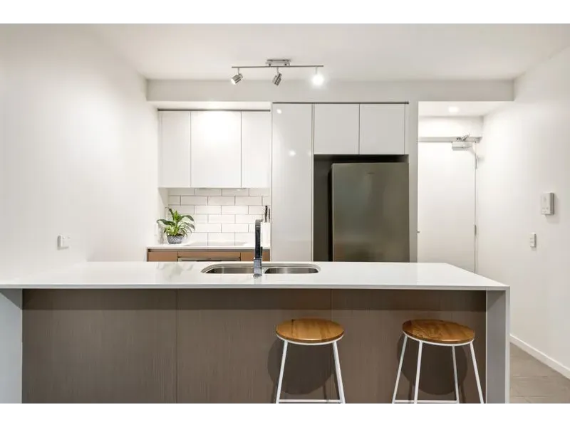 4/10 Ruby Road, Mitchelton — photo 1 of 5