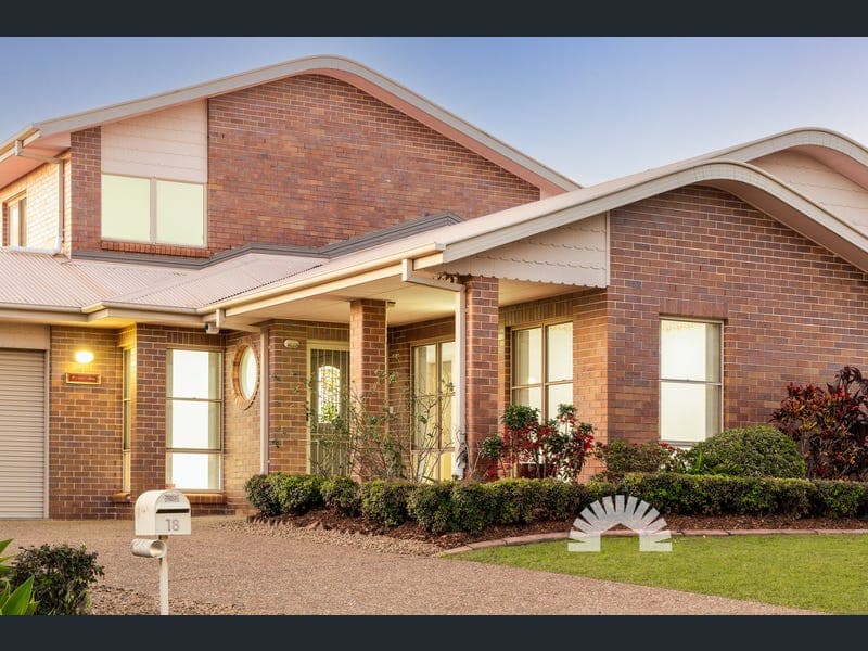 18 Oisin Street, Murrumba Downs — photo 1 of 5