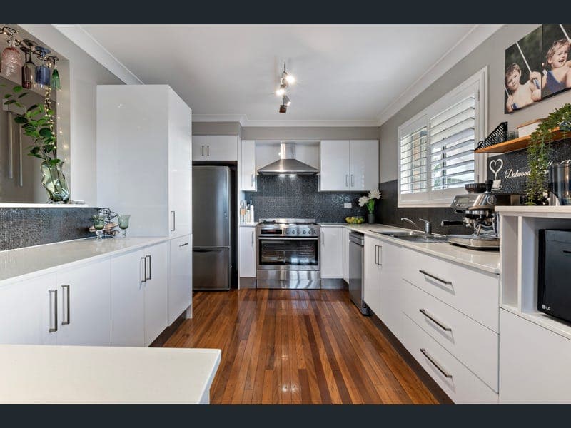 14 Dalwood Street, Carseldine — photo 1 of 5