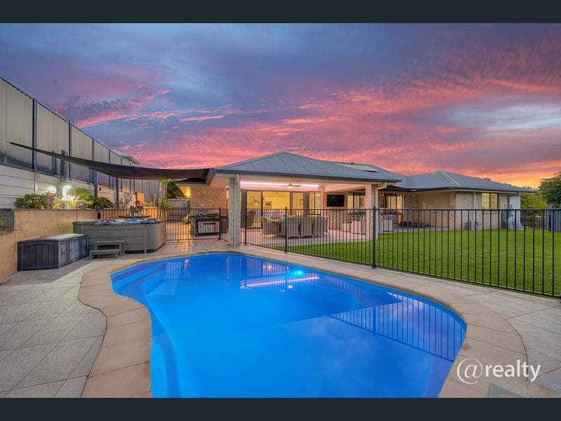 45 Castlewellan Circuit, Warner — photo 1 of 5