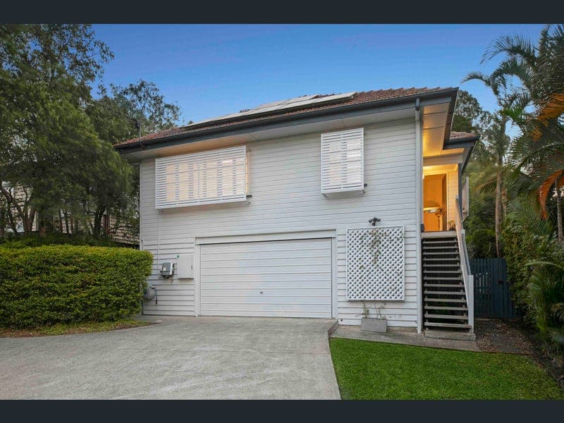 823 Oxley Road, Corinda — photo 1 of 5