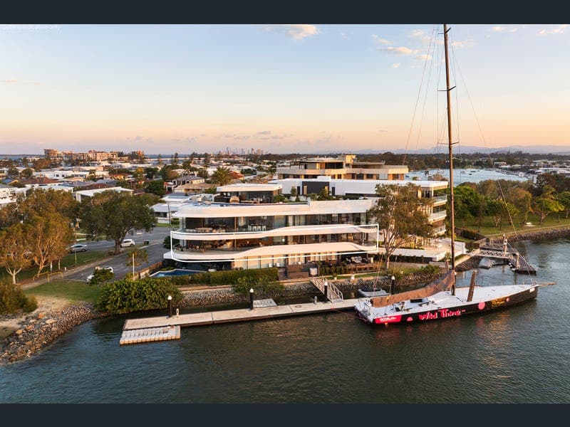 2/2 Paradise Parade, Paradise Point — photo 1 of 5