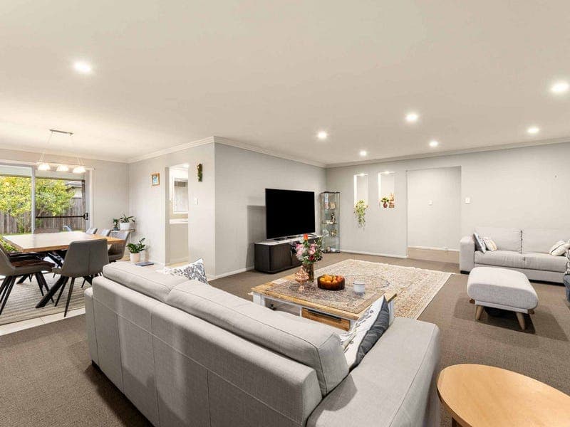 8 Fallon Drive, Middle Ridge — photo 1 of 5