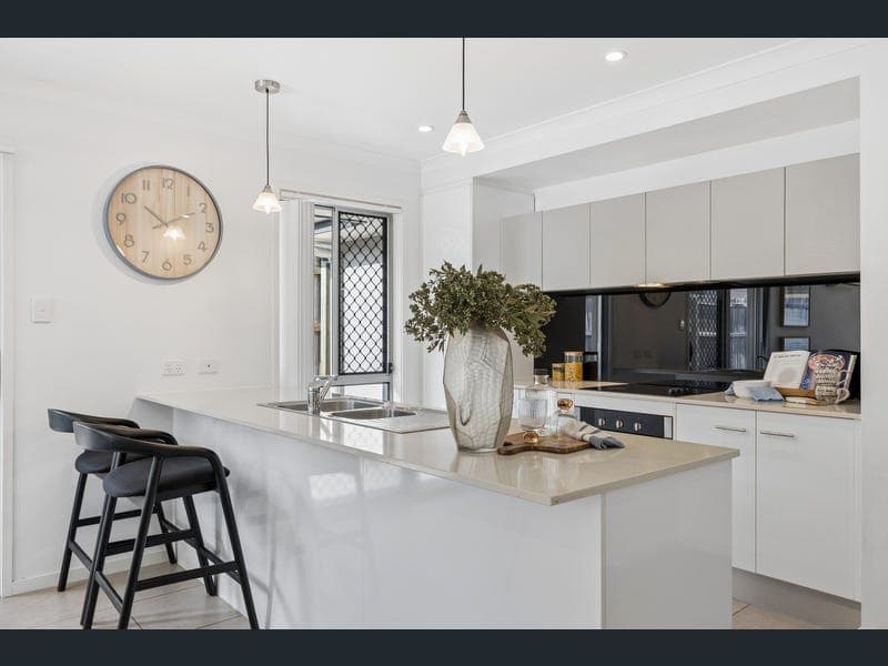 89 Cootharaba Crescent, Warner — photo 1 of 5