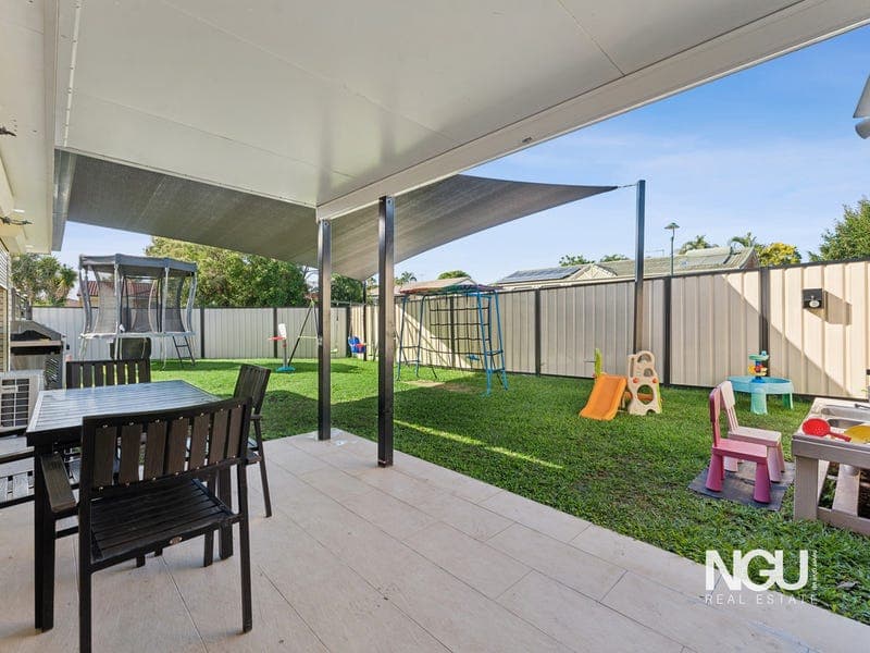 11 Carlton Close, Bethania — photo 1 of 5