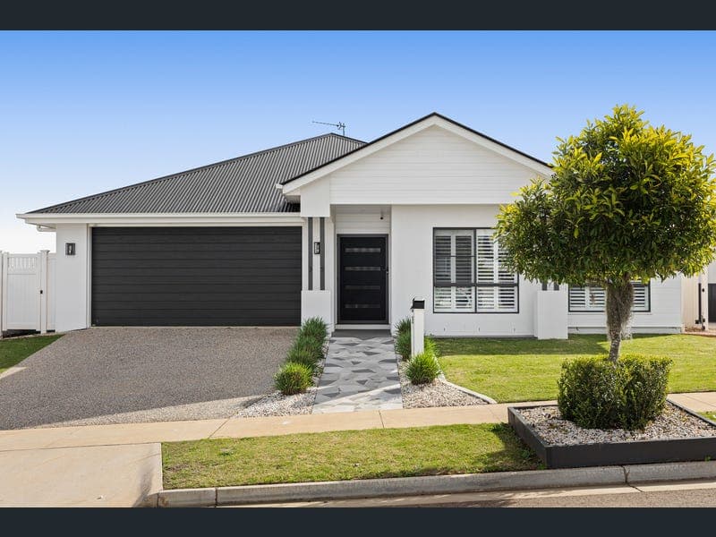 35 McAulay Avenue, Highfields — photo 1 of 5