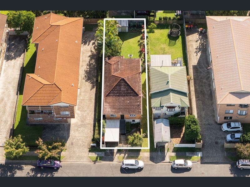 74 Stevenson Street, Ascot — photo 1 of 5