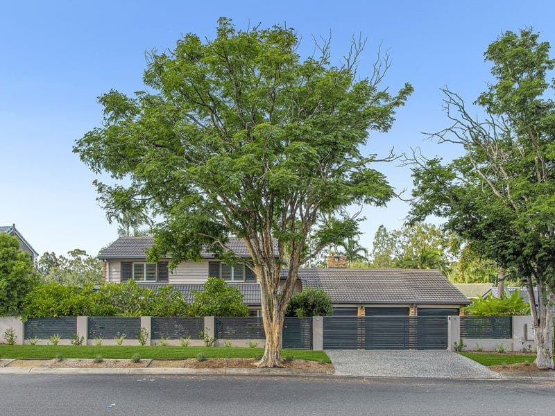 33 Gertrude McLeod Crescent, Middle Park — photo 1 of 5