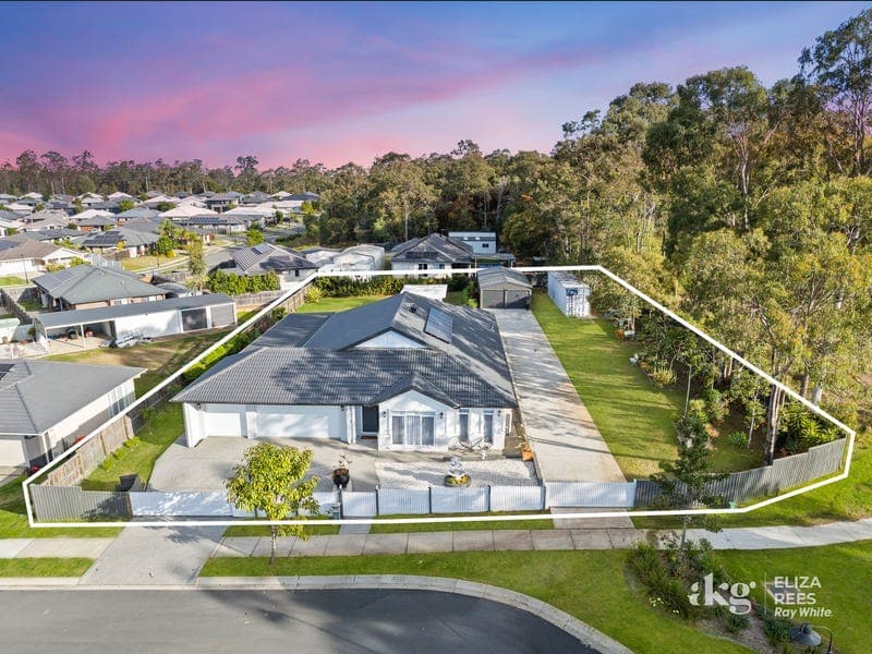8-10 Hibiscus Place, Greenbank — photo 1 of 5