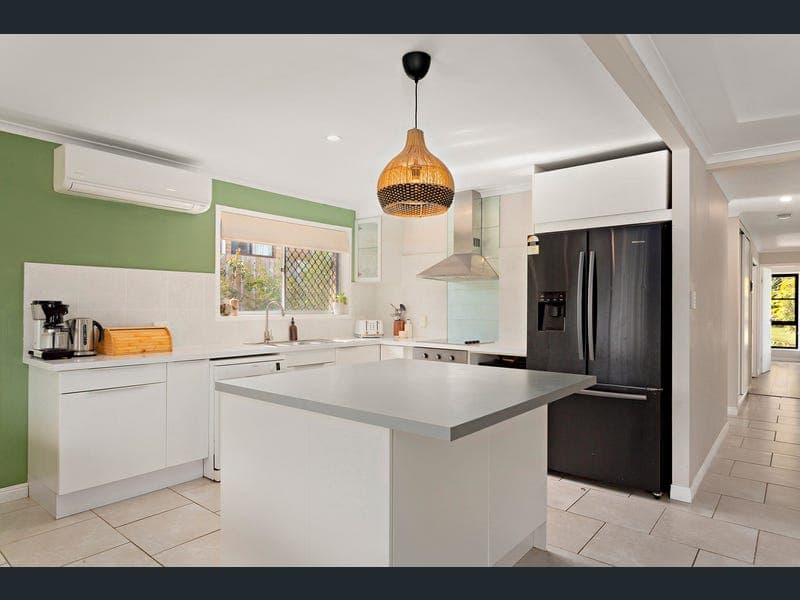 41 Magellan Road, Springwood — photo 1 of 5