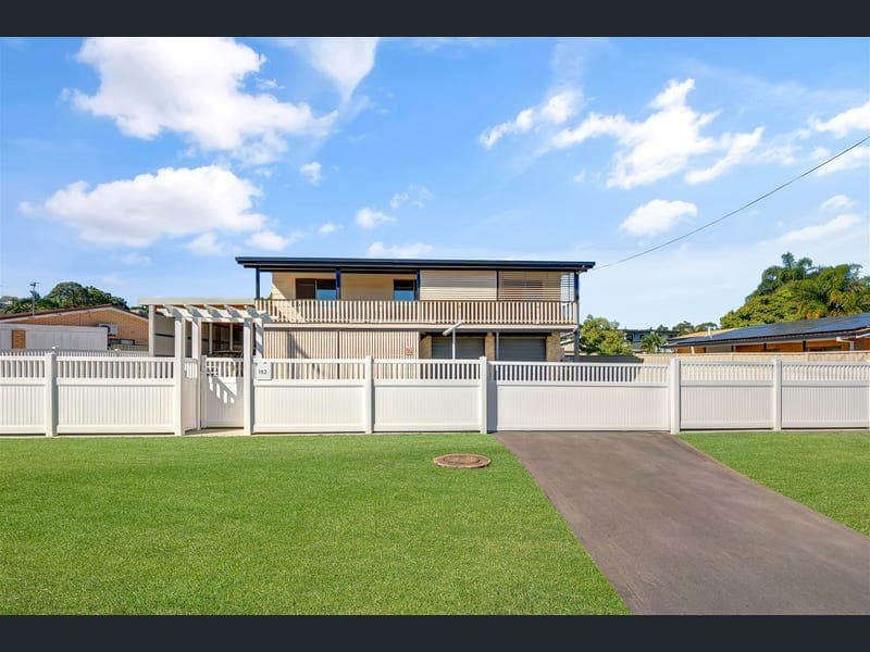 182 Sun Valley Road, Kin Kora — photo 1 of 5