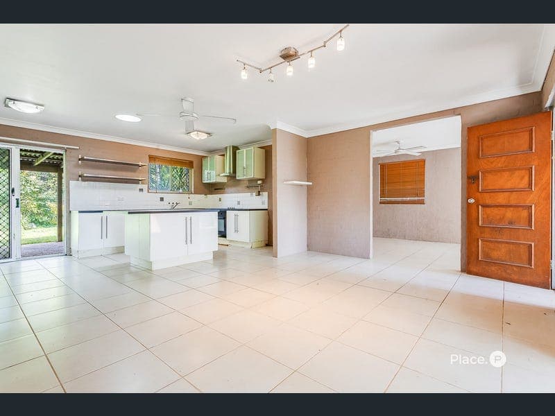 32 Cedar Street, Clontarf — photo 1 of 5
