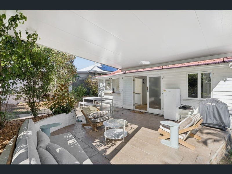 67 Britannia Street, Manly — photo 1 of 5