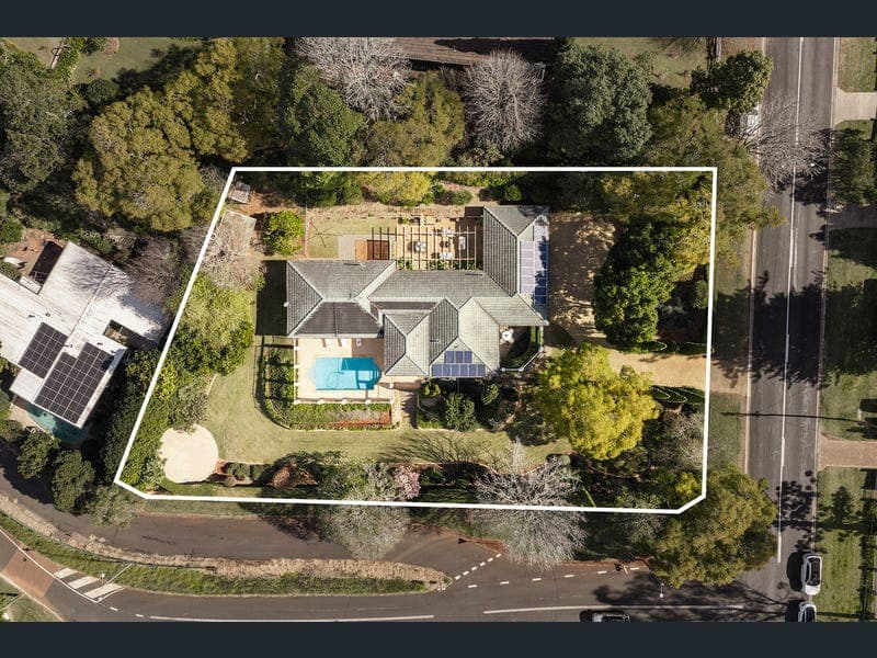 40 Prince Henry Drive, Prince Henry Heights — photo 1 of 5