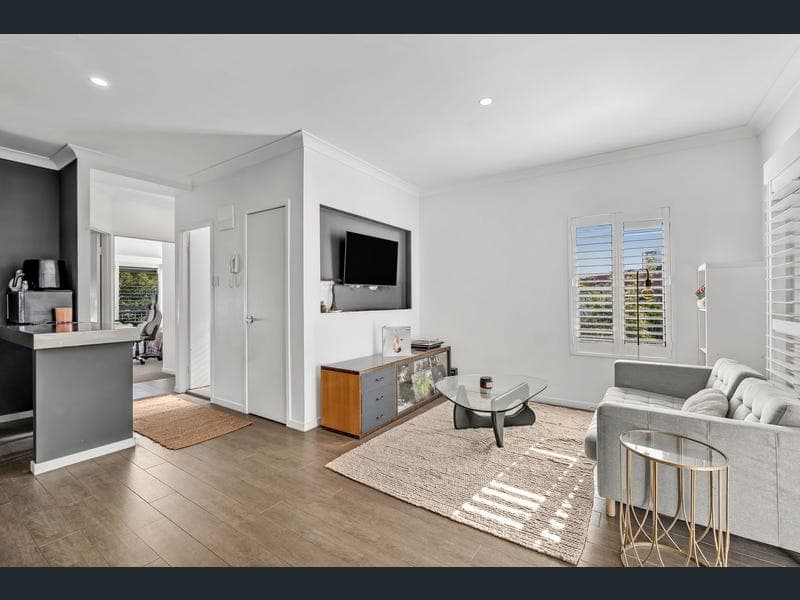 17/14 Mawarra Street, Palm Beach — photo 1 of 5