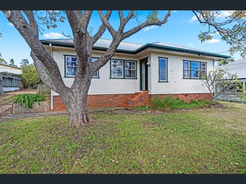 24 John Street, East Toowoomba — photo 1 of 5