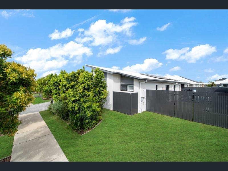 30 Adrian Circuit, Nirimba — photo 1 of 5