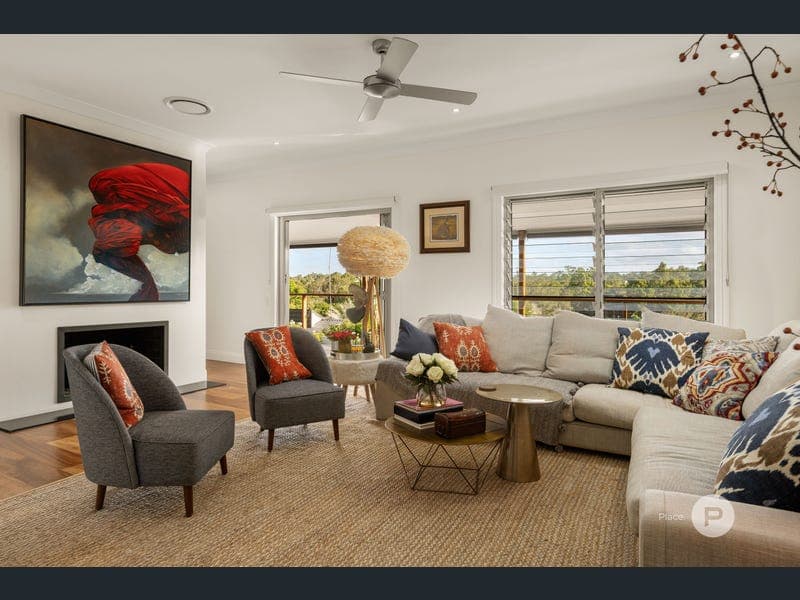 4 Stoneybrook Street, Kenmore Hills — photo 1 of 5