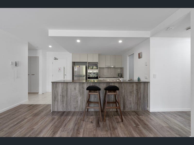 2211/2 Activa Way, Hope Island — photo 1 of 5