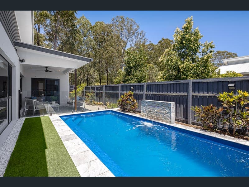 12 Eren Court, Bridgeman Downs — photo 1 of 5