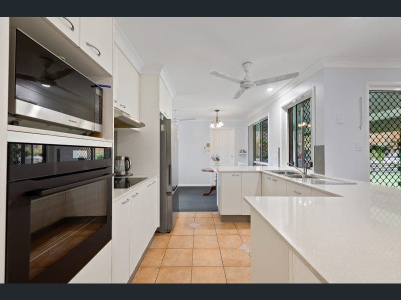 32 George Fordyce Drive, Rural View — photo 1 of 5