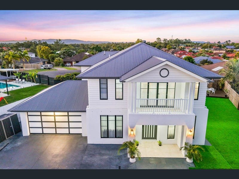 38 Bellflower Street, Collingwood Park — photo 1 of 5