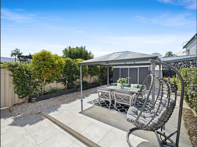 6 Bushing Street, Wynnum West — photo 1 of 5