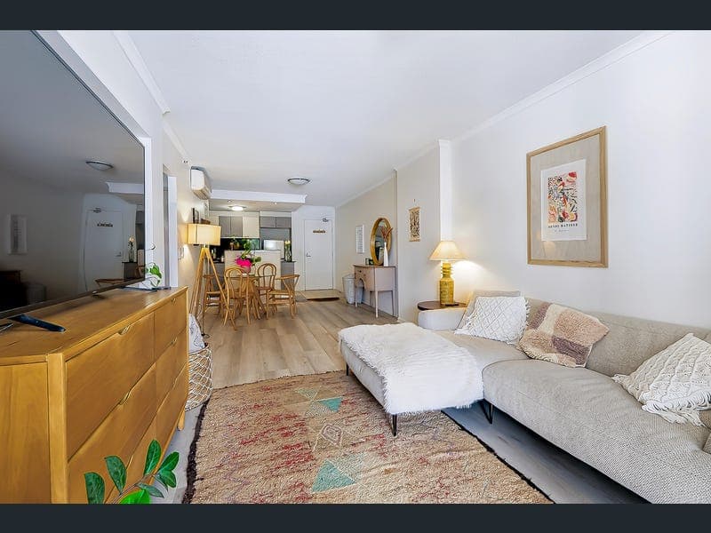 325/21 Cypress Avenue, Surfers Paradise — photo 1 of 5