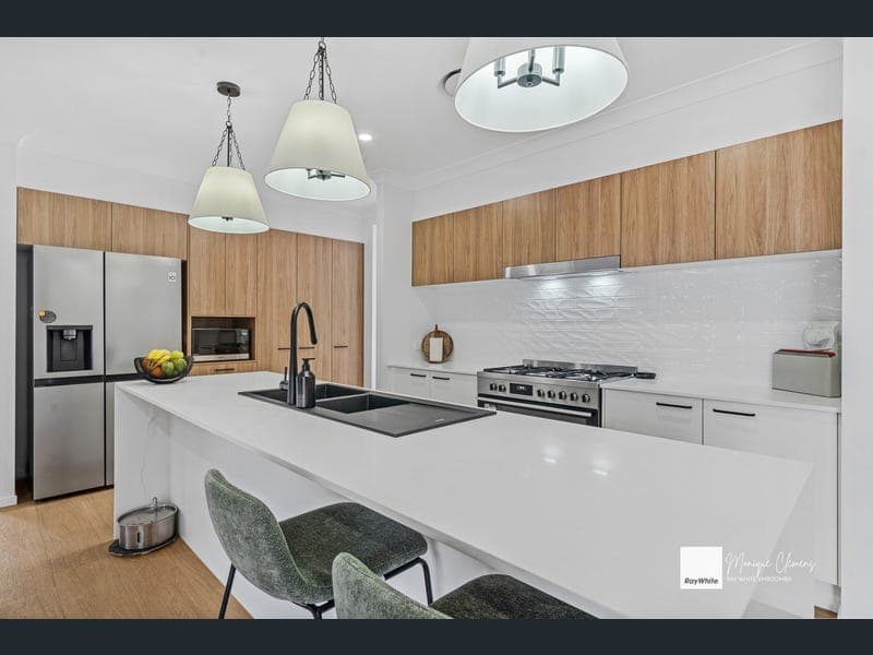 15 Picton Street, Jimboomba — photo 1 of 5