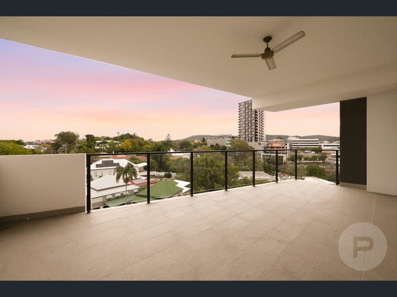 70/68 Benson Street, Toowong — photo 1 of 5