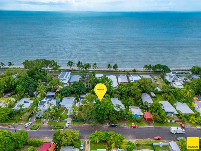 74 Marshall Street, Machans Beach — photo 1 of 5