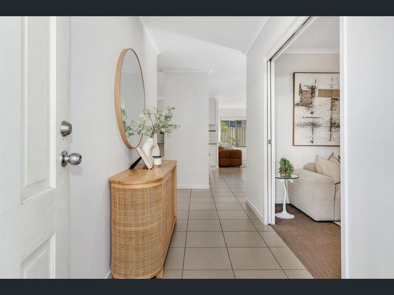 18 Hillside Circuit, Chermside West — photo 1 of 5