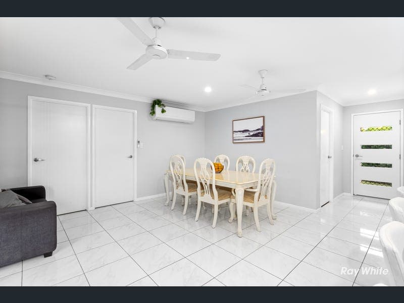 1 Brigalow Place, Lammermoor — photo 1 of 5
