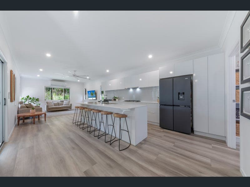 92 Trader Crescent, Cannonvale — photo 1 of 5