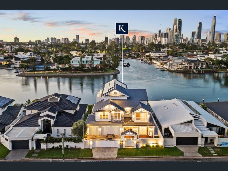 37 Furlong Street, Broadbeach Waters — photo 1 of 5