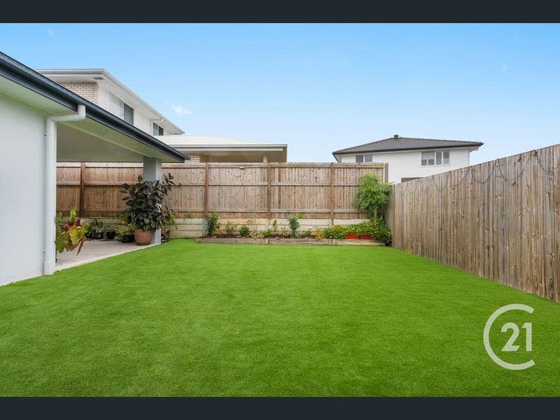 32 Palmview Street, Ripley — photo 1 of 5