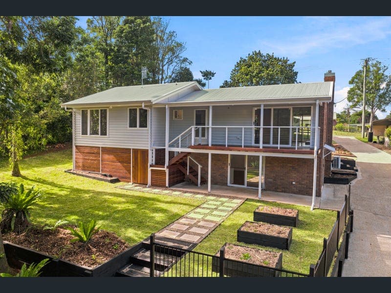 37 Mary Cairncross Avenue, Maleny — photo 1 of 5